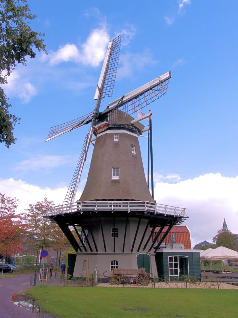 Korenmolen De Hoop in Bunschoten