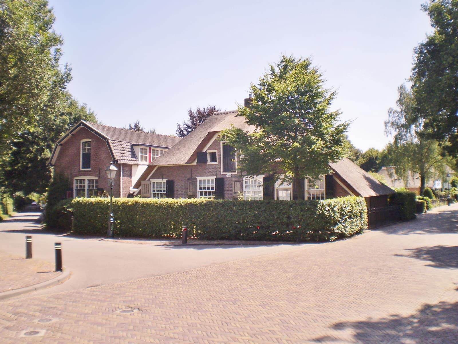 Oude huizen aan de Kerkstraat in de Kerkebuurt van Soest